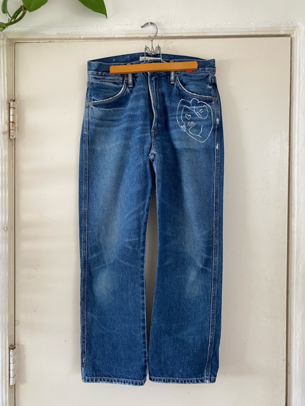 Citizen of Humanity women’s Blue Denim Jeans with Heart Graphic